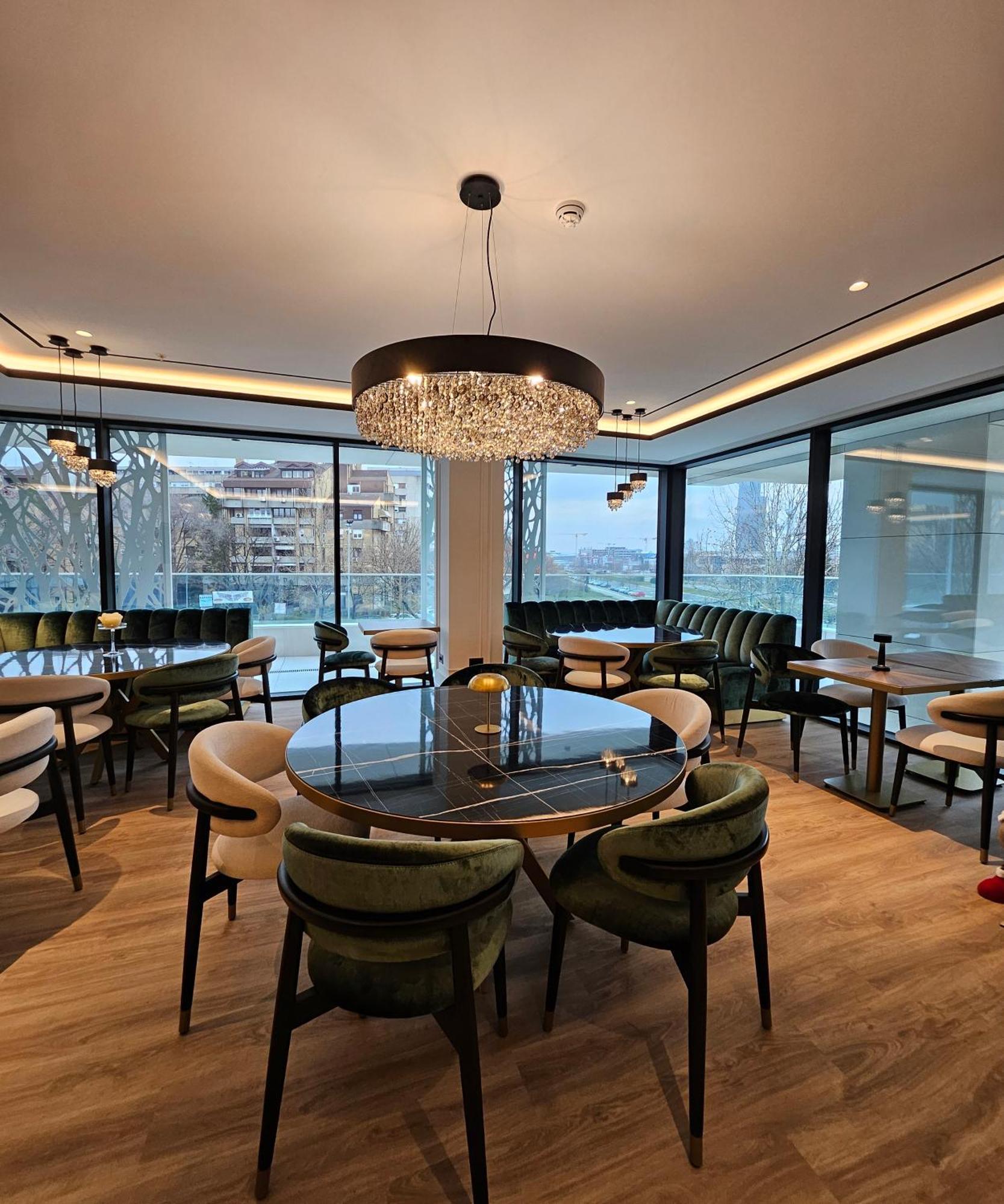 New Belgrade Premium Hotel Ngoại thất bức ảnh